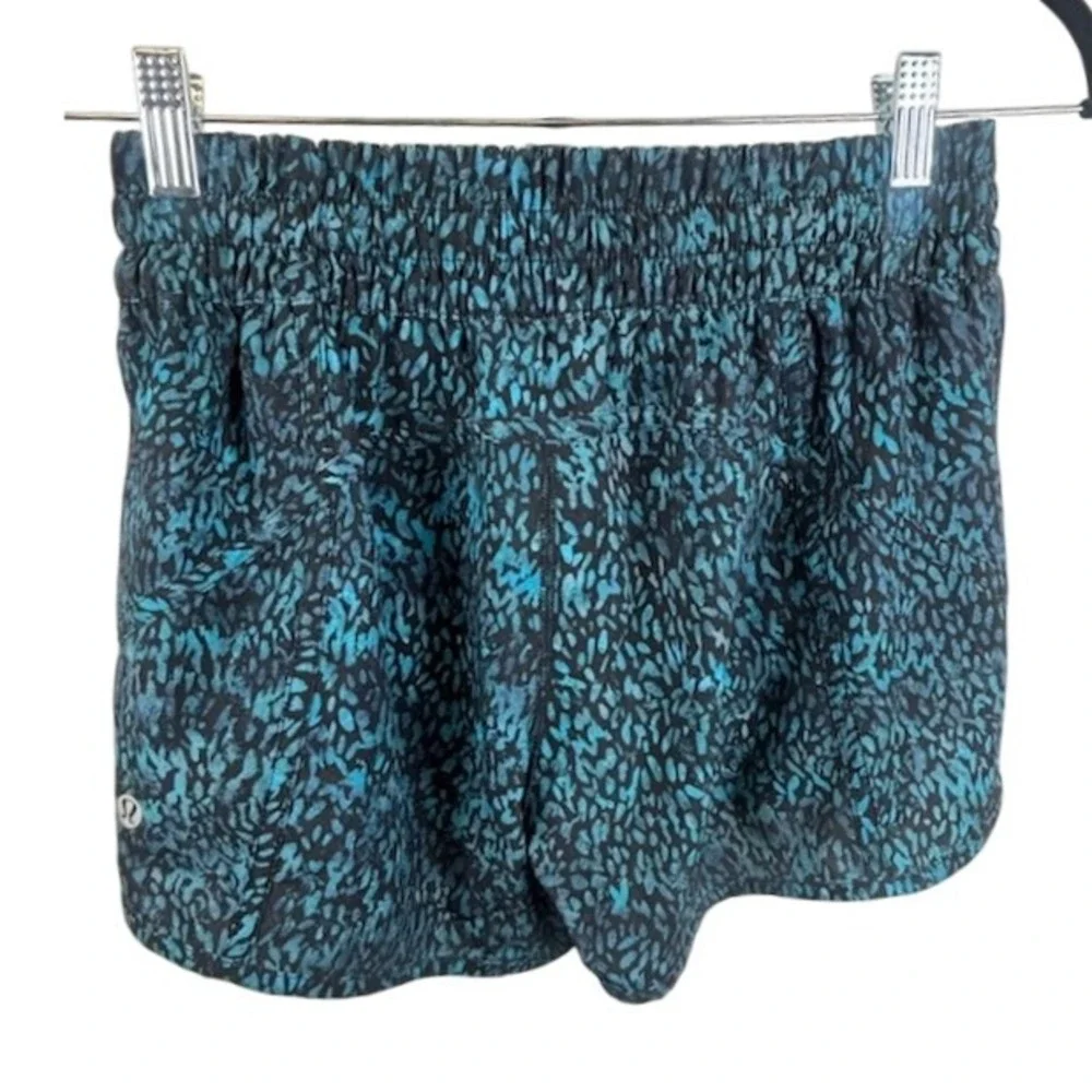 Lululemon‎ Athletica Teal Abstract Print Athletic Running Shorts Women's Size 8